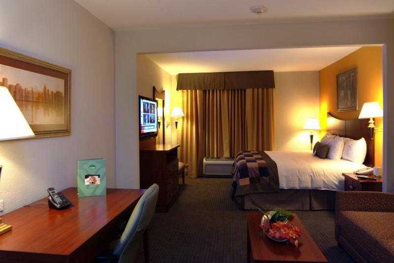 Hotel Wingate By Wyndham Chihuahua Extérieur photo