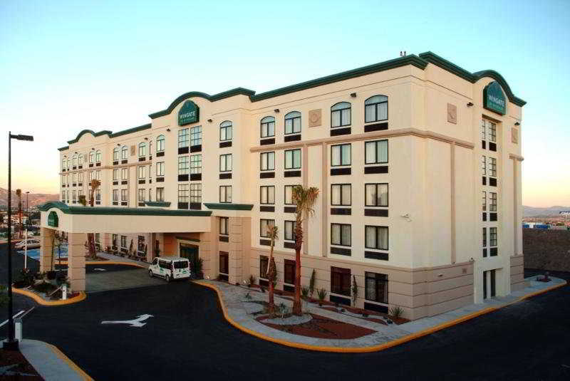 Hotel Wingate By Wyndham Chihuahua Extérieur photo