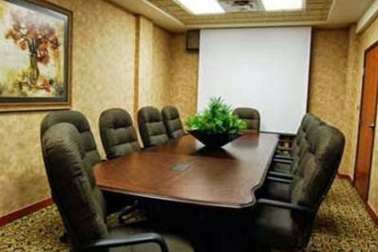 Hotel Wingate By Wyndham Chihuahua Extérieur photo